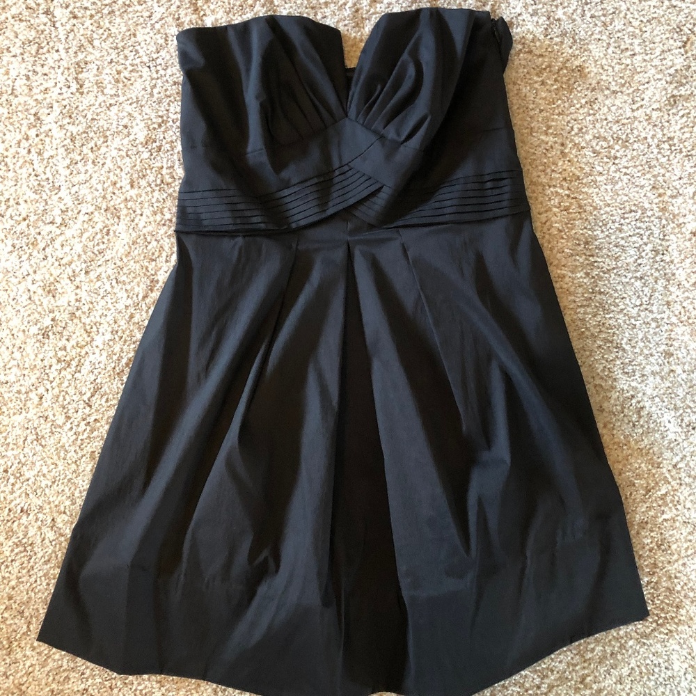 White House Black Market Mini